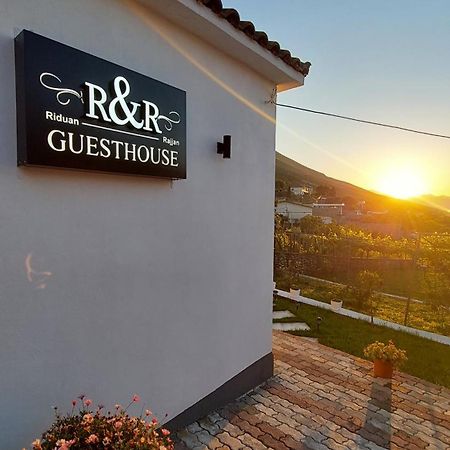R&R Gesthouse Hotel Široka Екстериор снимка