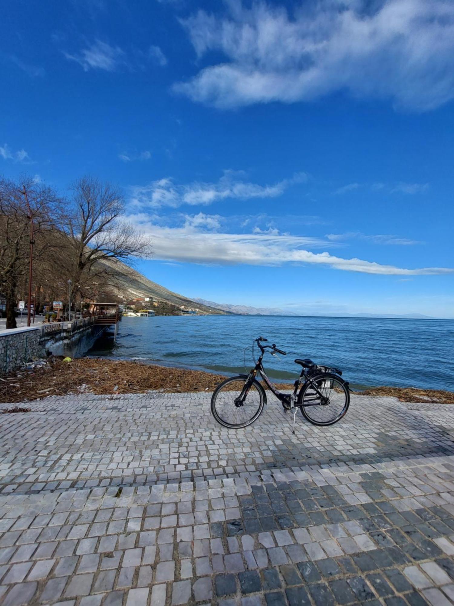 R&R Gesthouse Hotel Široka Екстериор снимка