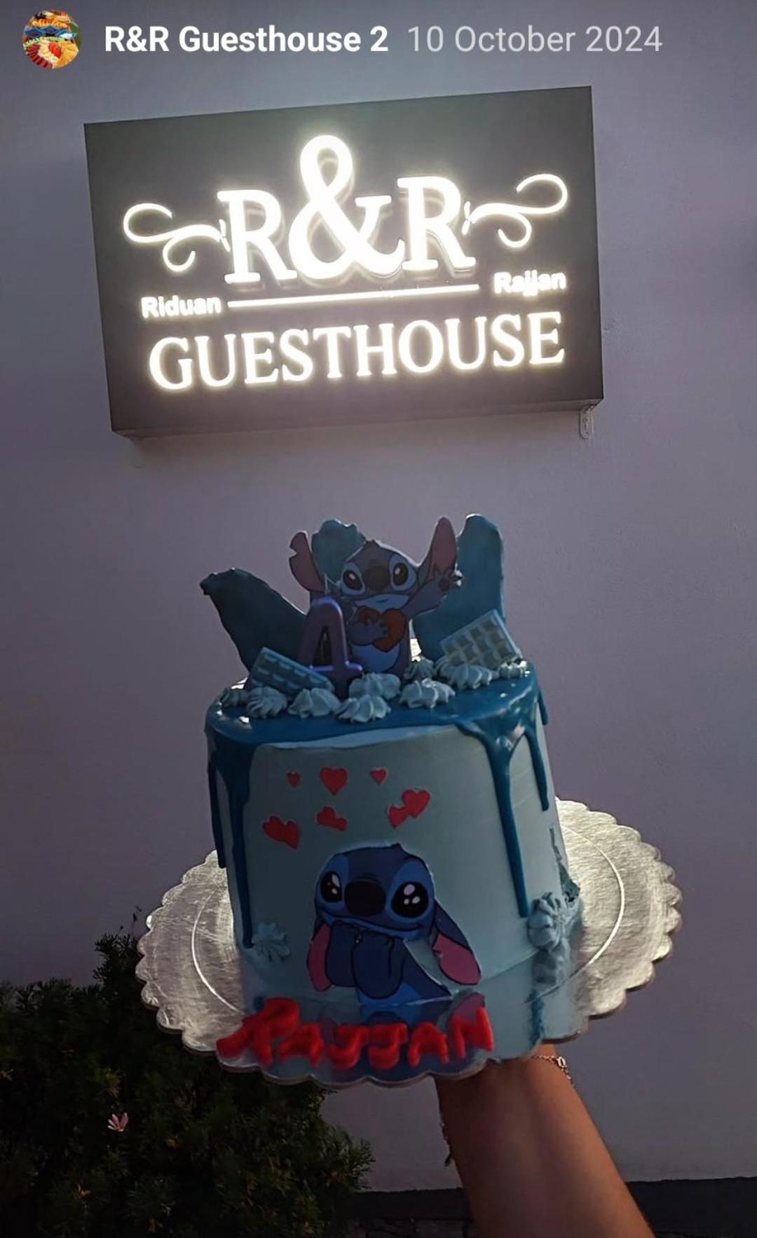R&R Gesthouse Hotel Široka Екстериор снимка
