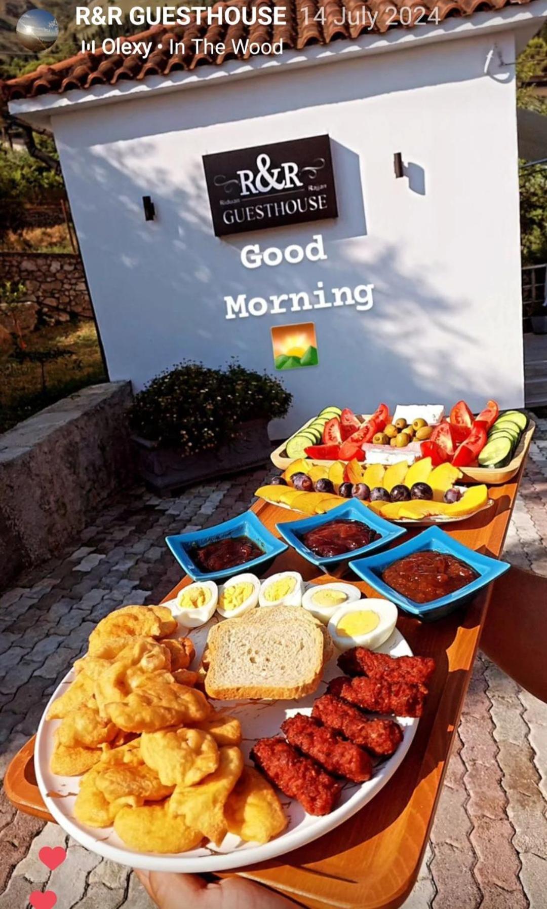 R&R Gesthouse Hotel Široka Екстериор снимка
